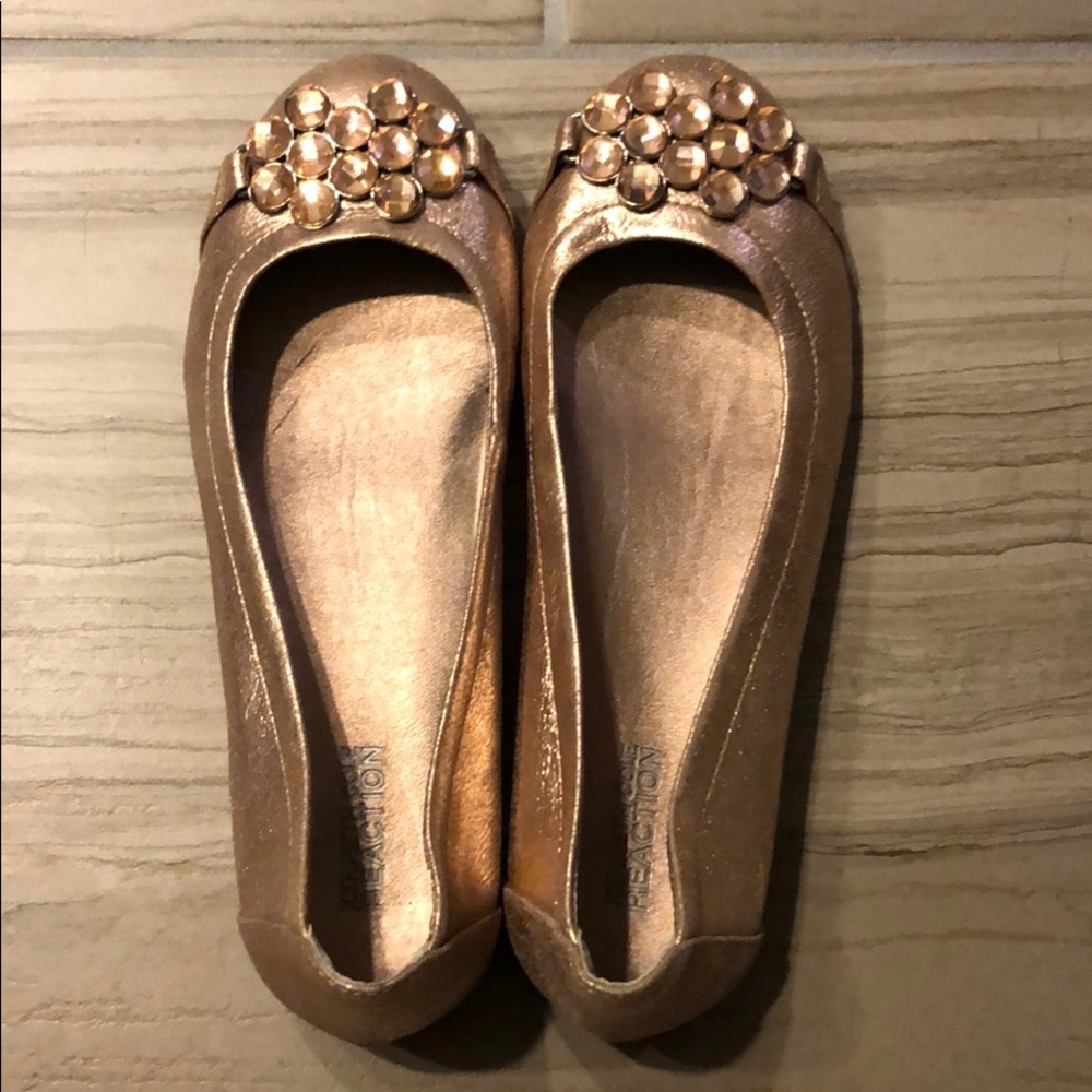 Kenneth Cole Reaction flats